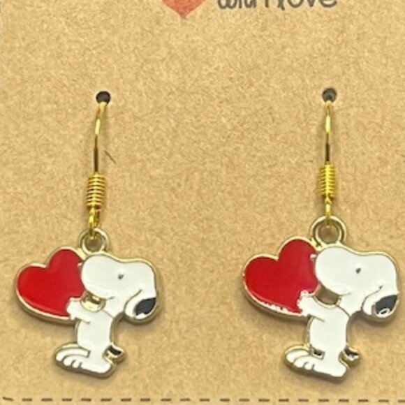 Snoopy Holding Heart Earrings - Picture 2 of 3